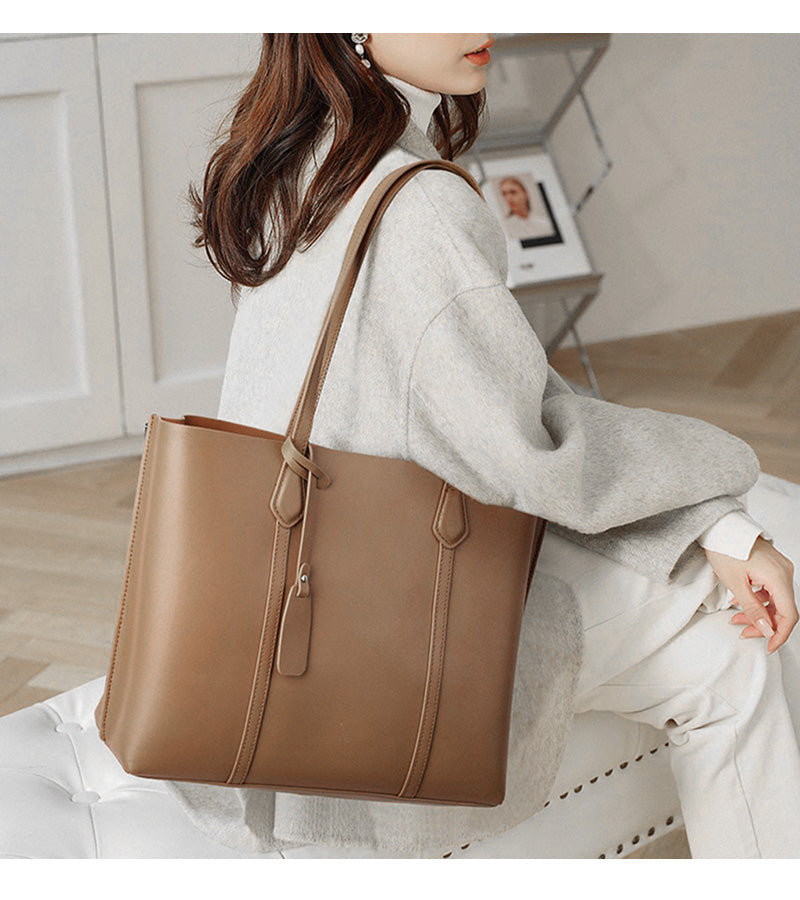 リュック レディース トートバッグ 大容量 A4サイズ収納可能 軽量 防水 リュックサック ナイロン かわいい 可愛い おしゃれ 通勤 通学 マザーズリュック マザーズバッグ 旅行 大人女子 リュックバッグ a4 人気 高校生 小さめ 撥水