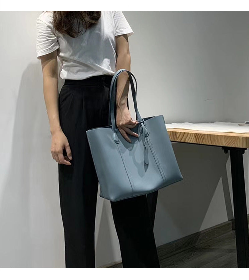 リュック レディース トートバッグ 大容量 A4サイズ収納可能 軽量 防水 リュックサック ナイロン かわいい 可愛い おしゃれ 通勤 通学 マザーズリュック マザーズバッグ 旅行 大人女子 リュックバッグ a4 人気 高校生 小さめ 撥水