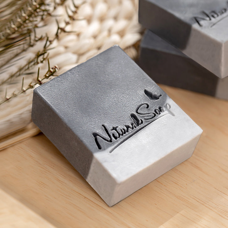 【エッセンシャルオイル石鹸】自家製 原材料 コールドプロセス石けん 手作り 手作り石けん いい香り 洗顔 保湿 敏感肌 毛穴 黒ずみ 手洗い 天然自然素材 sg0053