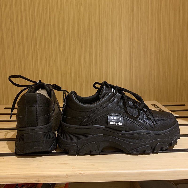 【スニーカー】 レディース 人気 ウォーキングシューズ ランニングシューズ ジョギングシューズ スポーツシューズ ランニングしゅーず 運動靴 ダイエット 30代 おしゃれ かわいい 蒸れない 40代 軽量 白 滑り止 外反母趾 ジム シューズ 厚底 定番 歩きやすい ファッション 滑り止 エアクッション 疲れない カップル かわいい インヒール