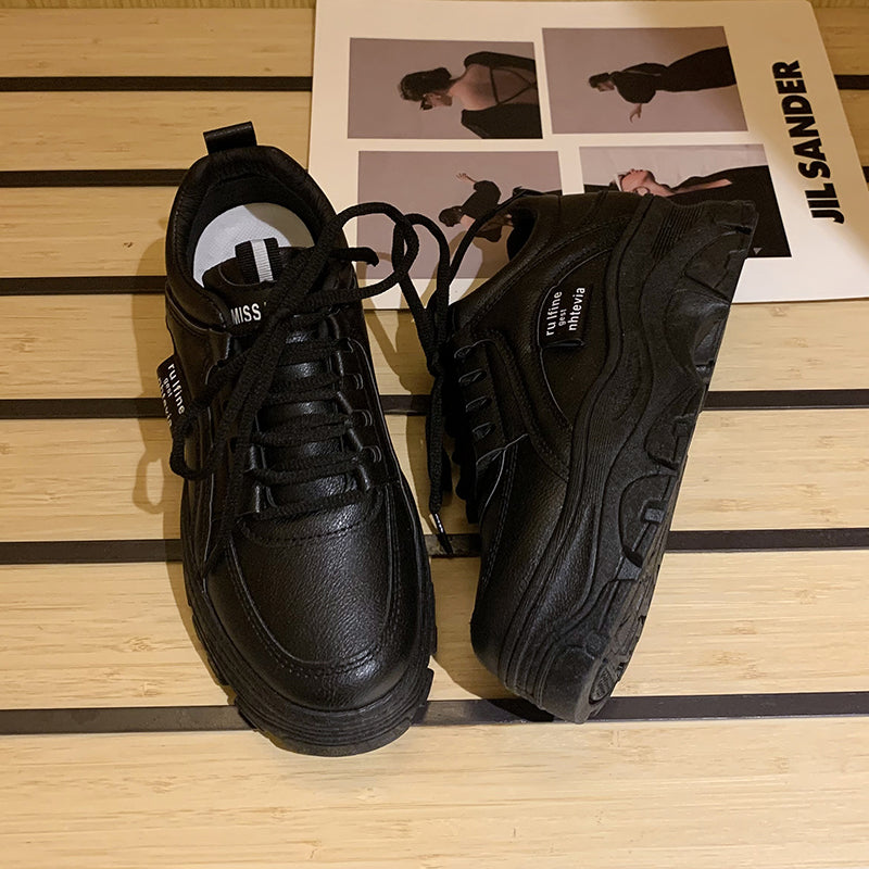 【スニーカー】 レディース 人気 ウォーキングシューズ ランニングシューズ ジョギングシューズ スポーツシューズ ランニングしゅーず 運動靴 ダイエット 30代 おしゃれ かわいい 蒸れない 40代 軽量 白 滑り止 外反母趾 ジム シューズ 厚底 定番 歩きやすい ファッション 滑り止 エアクッション 疲れない カップル かわいい インヒール