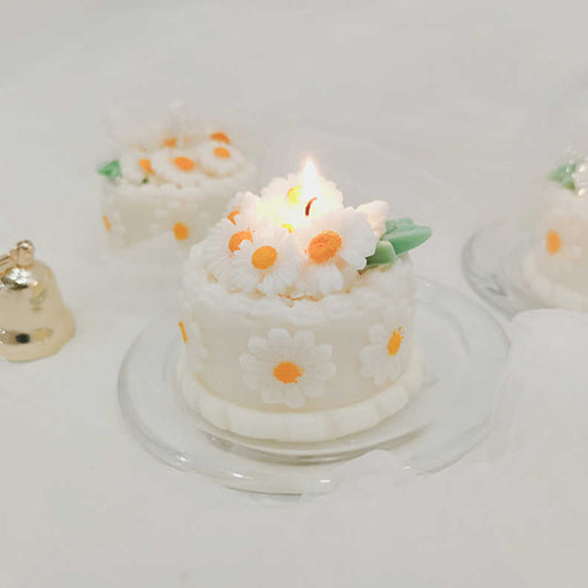 【デイジーケーキ】 [天然由来の環境に優しいエコアロマをお部屋に] アロマキャンドル キャンドル ソイアロマキャンドル ソイキャンドル キャンドルランタン キャンドルライト 女性 ギフト プレゼント いい匂い リラックス 誕生日 お祝い 北欧 xx0005